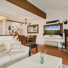 Cozy 3BR Knotty Pine, Near Lake & Trails w Deck