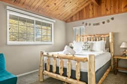2BR Beartime Story Cabin w BBQ - Image 3