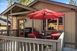 Alpine Crest, BBQ & Fully Fenced Pet Friendly - Image 3