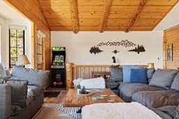 Bear Moon Manor | Hot Tub • Pine Views • 3BR - Image 2