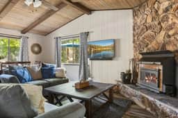 Chateau Oso Grande Near Slopes & Hot Tub - Image 3
