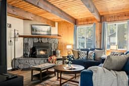Cozy & New Turquoise Bear cabin w/ Deck & Hot Tub - Image 2
