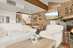 Cozy Lakefront Retreat w Views & Fireplace - Image 2