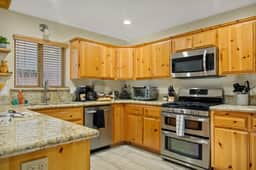 Enchanted Log Grove, Hot Tub, EV, Pool Table - Image 3