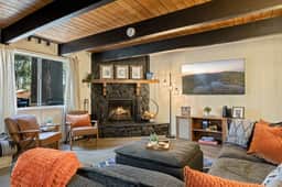 Gambrel Boho Cabin Vibes, Hot Tub & Firepit - Image 4