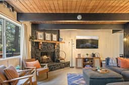 Gambrel Boho Cabin Vibes, Hot Tub & Firepit - Image 3