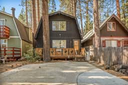 Gambrel Boho Cabin Vibes, Hot Tub & Firepit - Image 5