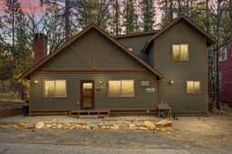Great Escape | Games, Hot tub & Fire Pit - Image 5