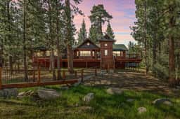 Hidden Bridge Cabin, w/ Hot Tub near the Village - Image 5