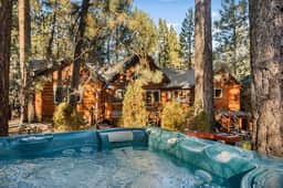 Honeycomb Hideaway| Hot Tub & Sauna, Large Yard - Image 5