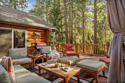 Honeycomb Hideaway| Hot Tub & Sauna, Large Yard - Image 4