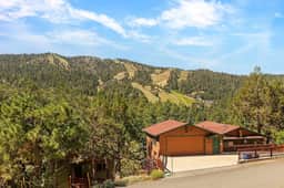 Hygge Frosk | Breathtaking Views, Hot Tub & Deck - Image 5