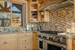 Luxurious Coyote Flat w/ Lake Views & Game Room - Image 3