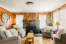 Mountain Getaway, Hot Tub, Games & BBQ - Image 2