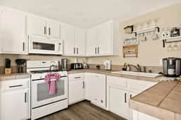 Mtn-View Condo Near Snow Summit w/ Fireplace & Deck - Image 3