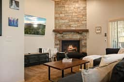 NEW 3BR Starlight Haus w EV Charger & Fireplace - Image 4