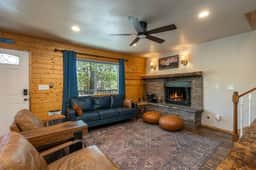 Pups and Pine Lodge | w/ BBQ Deck, Hot tub & Games - Image 5