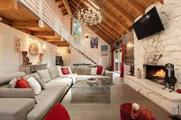 Rumpus Cabin Near Slopes w/ Game room & Hot Tub - Image 2