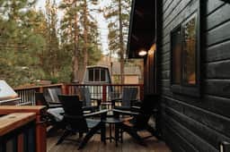 Shadow Wood Mid-Century Retreat 2 Min to Village & SPA - Image 5