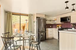 Silver Linings + Hot Tub + Pet Friendly + EV + Moonridge - Image 4
