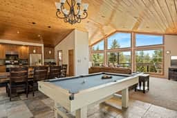 Snowboard Shores - Walk to lake & views, AC - Image 3