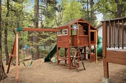 Swiss Bliss, Ideal Location w Hot Tub & BBQ - Image 5