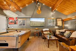 Timber & Tide Retreat in Fox Farm w Hot Tub & Games - Image 2