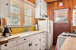 Tree Top Ranch w/ Hot Tub & Walk to the Village - Image 3