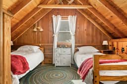 Tree Top Ranch w/ Hot Tub & Walk to the Village - Image 5