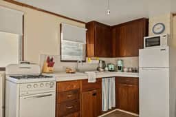 Vintage Annex | Forest Views & Pets - Image 4