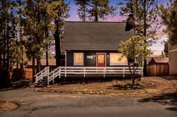 Whispering Pines Nook | BBQ and Deck - Image 5