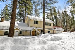 Winter Wonderland | Updated 5bd, air hockey, games - Image 5