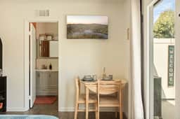 The Sunset Hideaway, Private Suite w/ Patio & BBQ - Image 4