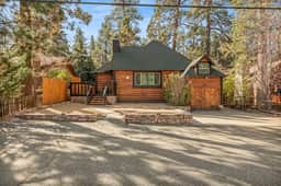 Big Bear Little Cabin | Hot Tub, Game Loft, Gazebo - Image 5