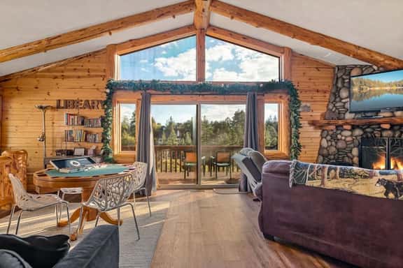 Bearadise Log Cabin w/ Forest Winter Views & Charm - Image 1