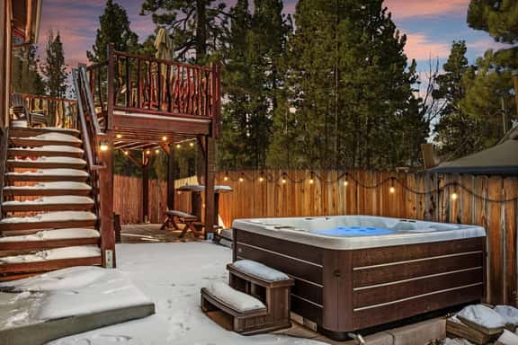 High Altitude Modern Retreat, Game Room & Hot Tub - Image 1