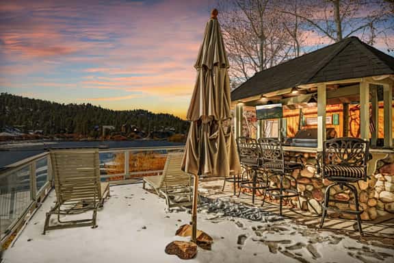 Lakefront Estate, Access to Private Dock on Boulder Bay - Image 1