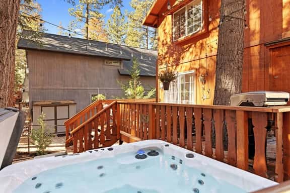 MoonBears Modern Chic Cabin, Spa near Bear Mtn - Image 1