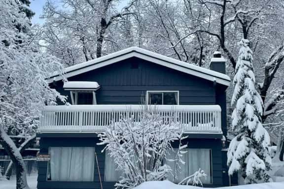Moonridge Overlook | Family 3BR Retreat, Hot Tub - Image 1