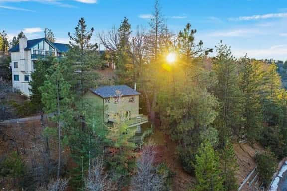 Panoramic Views at Deer Crest Lodge & Game Room - Image 1