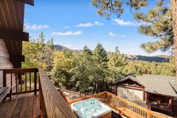 Soul Peak Mountain Cabin w/ Deck & Hot Tub - Image 1
