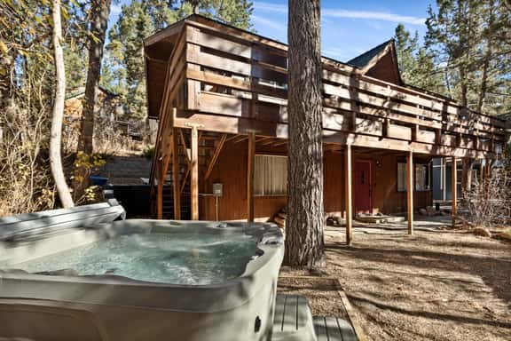 Sun Catcher Lodge +Close to Ski Resorts +Fox Farm - Image 1