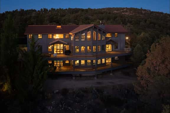 Steel Pine As Seen On TV * Immaculate Views & SPA - Image 1