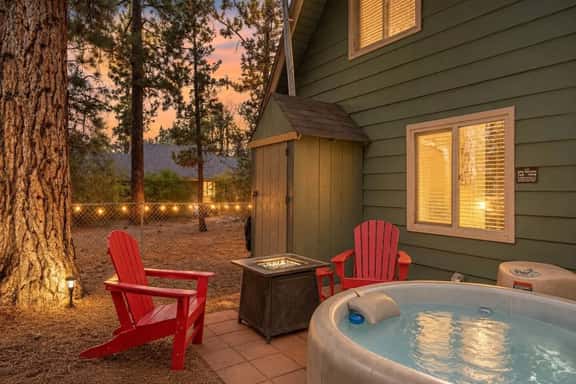 A-Frame Maple Chalet |Fire Pit, Hot Tub, Foosball - Image 1