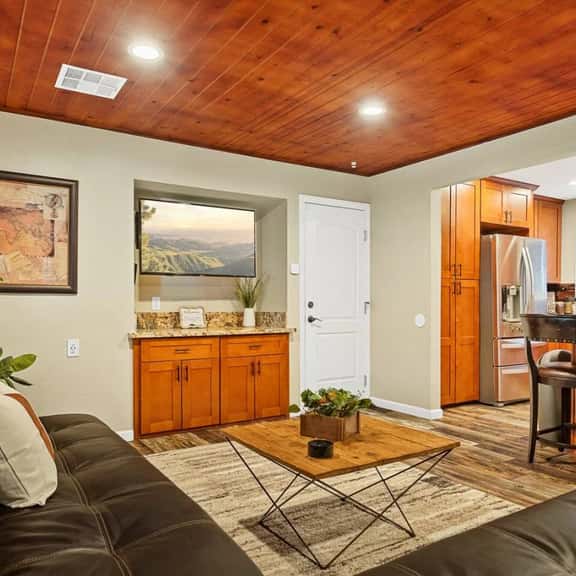 Beary Peaceful Mtn Escape, with hot tub and game room - Image 1