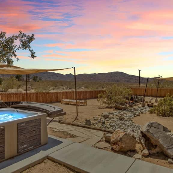 Bighorn Oasis Retreat: Hot Tub, Foosball & Firepit - Image 1