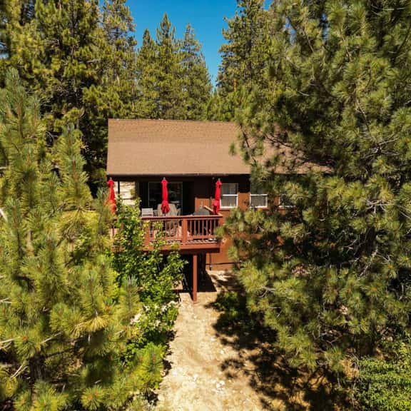 Boulder Bay Getaway | Mountain View Deck & BBQ - Image 1