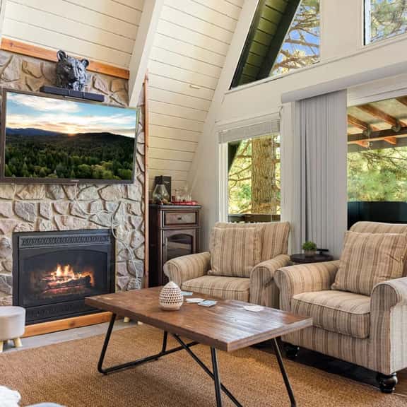 Casa Huntsted A-Frame Cabin near Snow Valley - Image 1