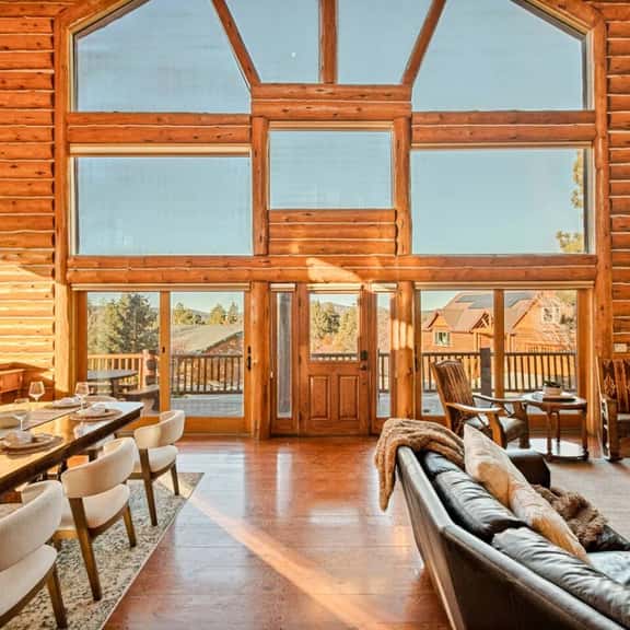 Hawk Ridge Chalet, Hot Tub, Views and Firepit - Image 1