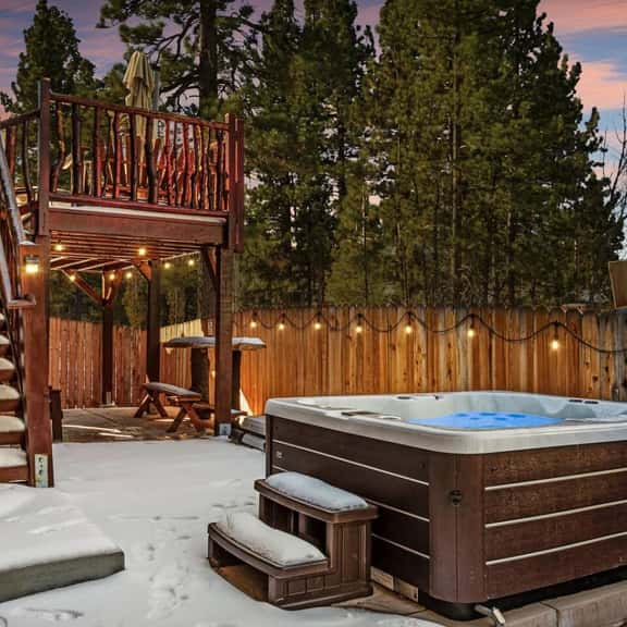 High Altitude Modern Retreat, Game Room & Hot Tub - Image 1